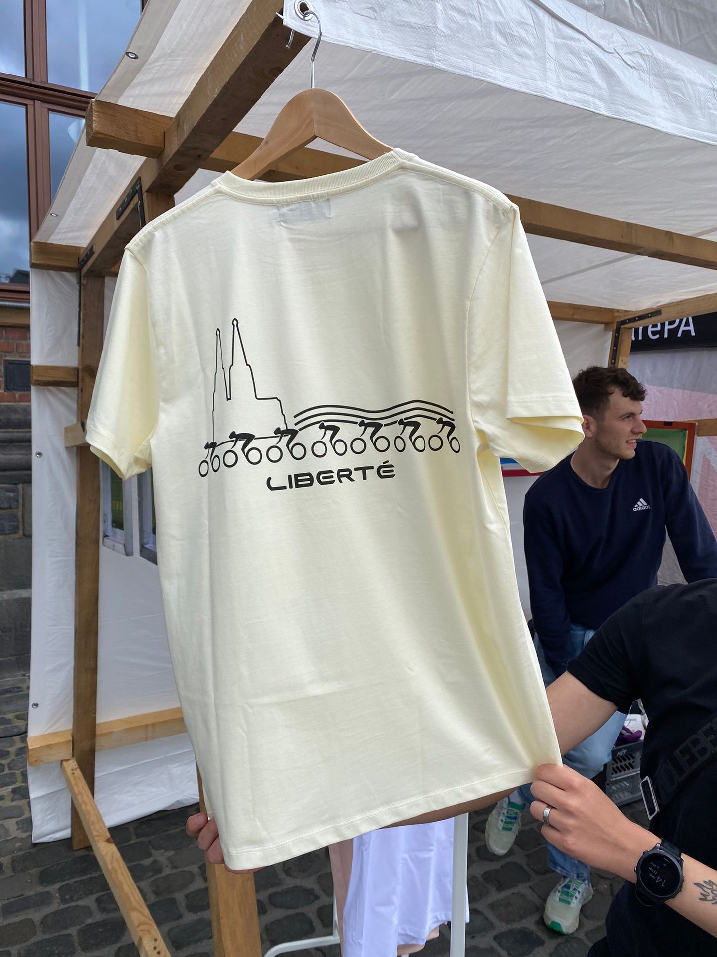 Basic T-Shirt Radrennen in Köln