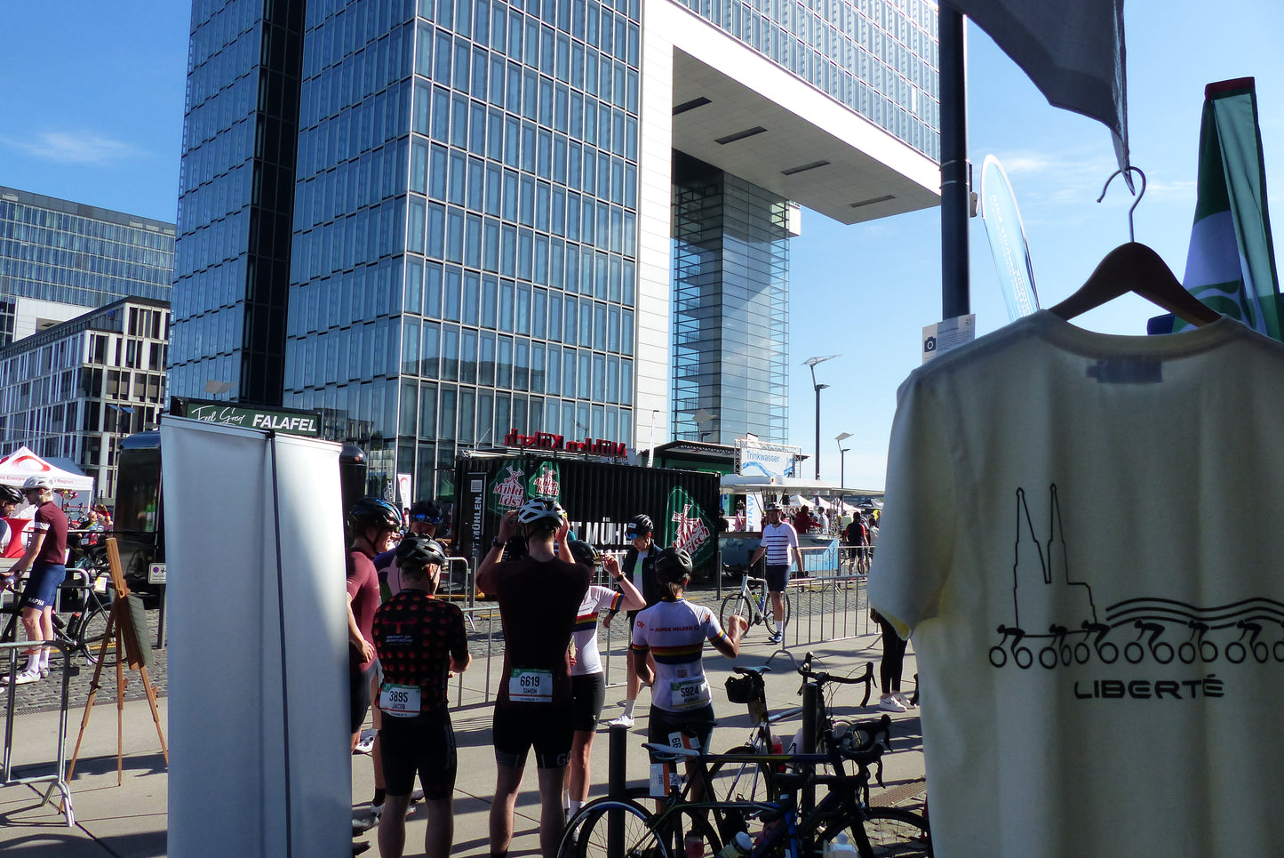 Basic T-Shirt Radrennen in Köln
